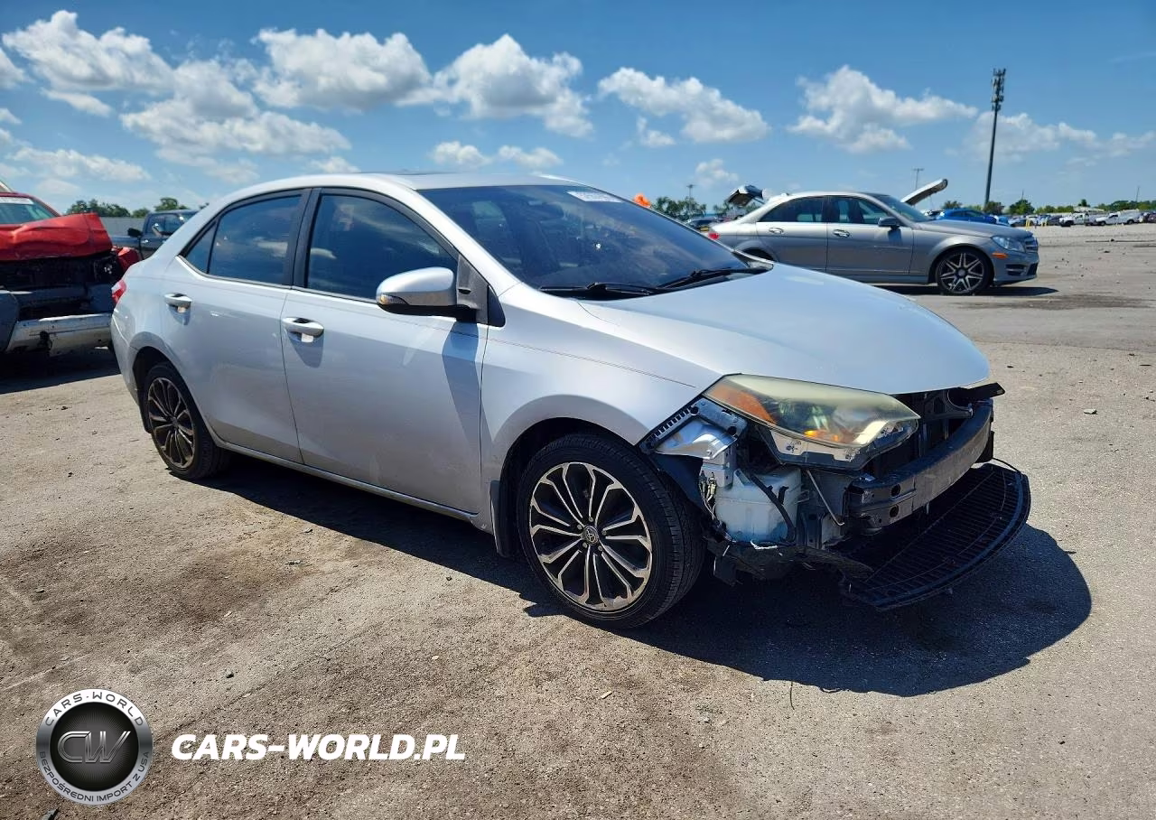 2015 Toyota Corolla S Plus VIN:2T1BURHE4FC472444 - 4