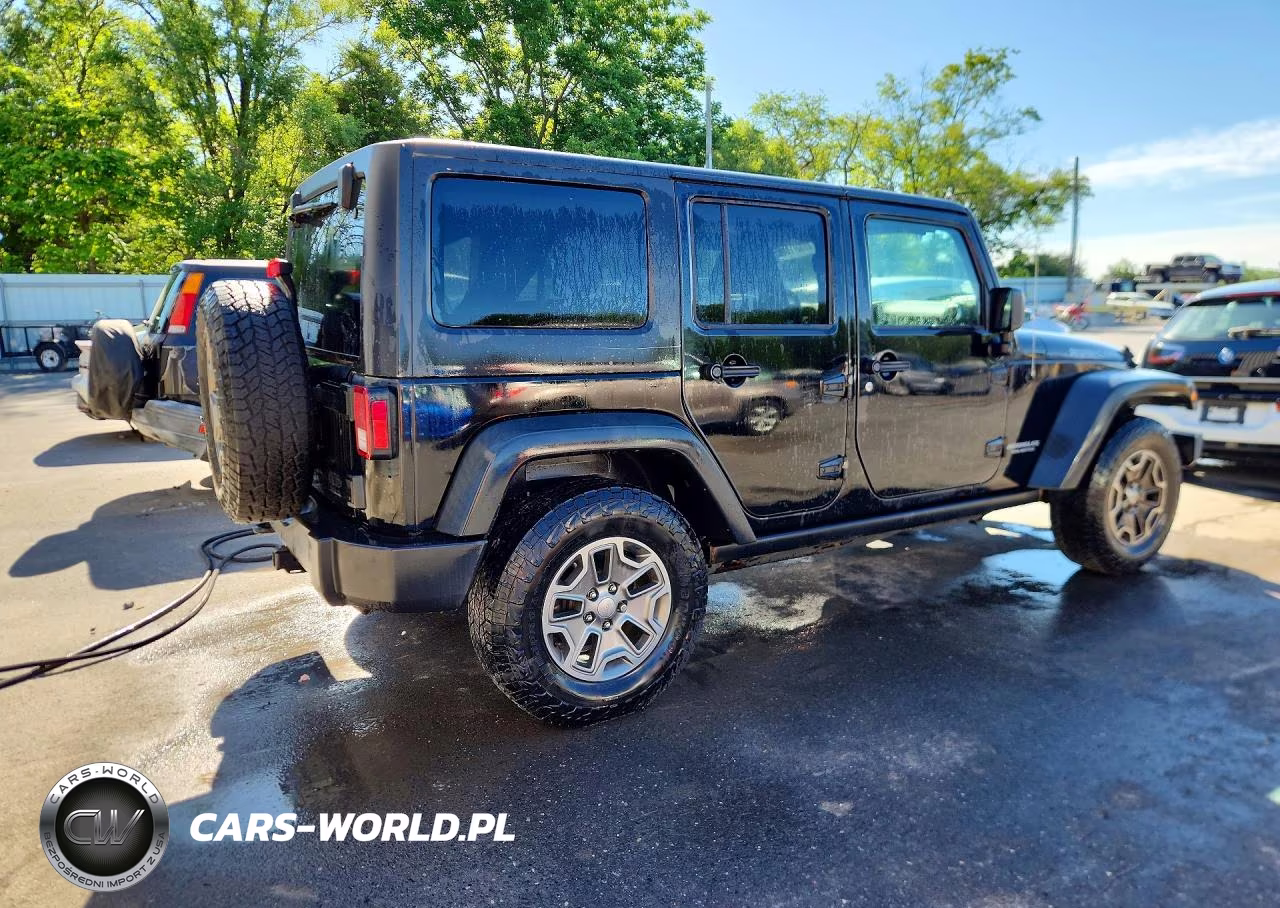 2016 Jeep Wrangler Unlimited Rubicon VIN:1C4BJWFG0GL119446 - 3