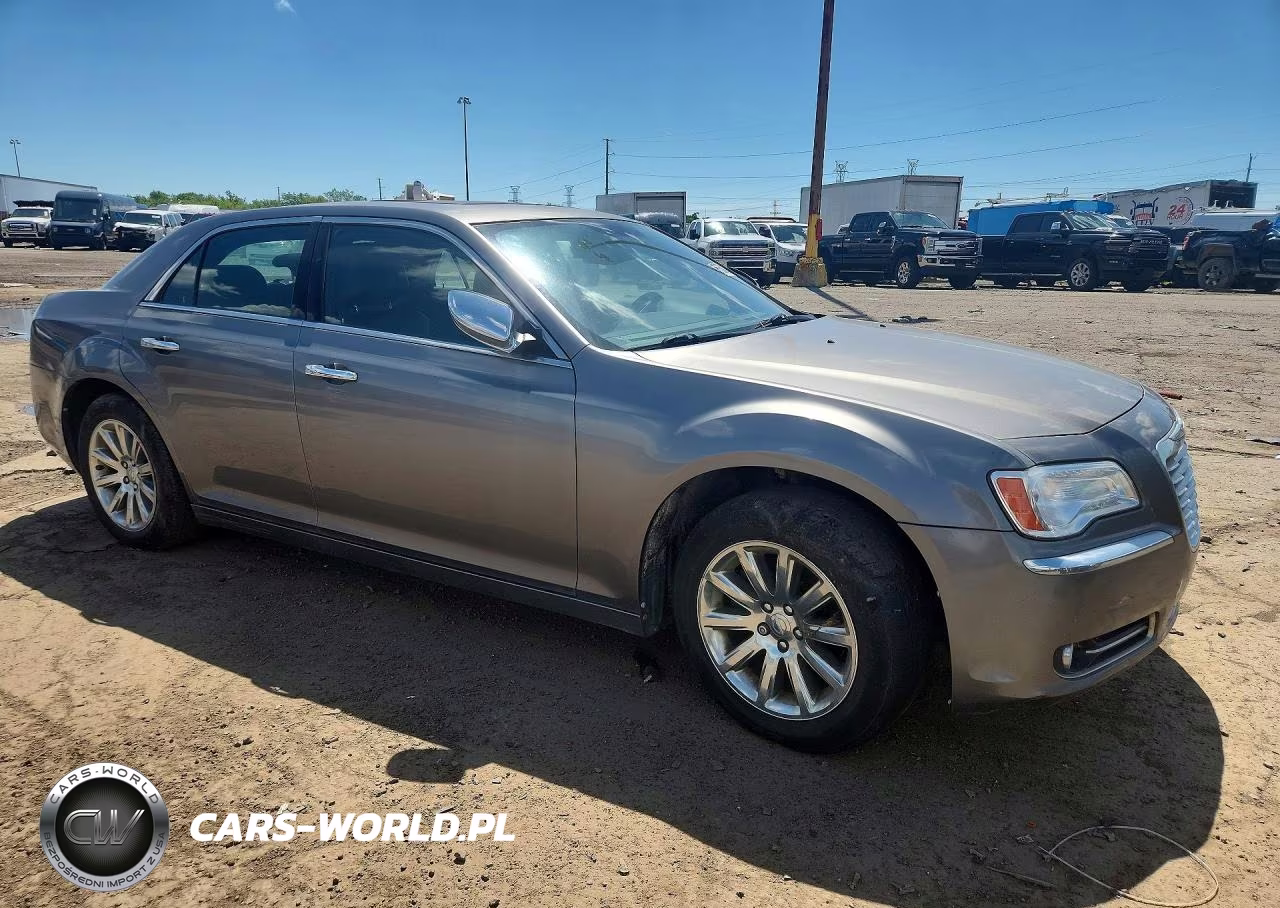 2011 Chrysler 300 Limited VIN:2C3CA5CG4BH582736 - 4