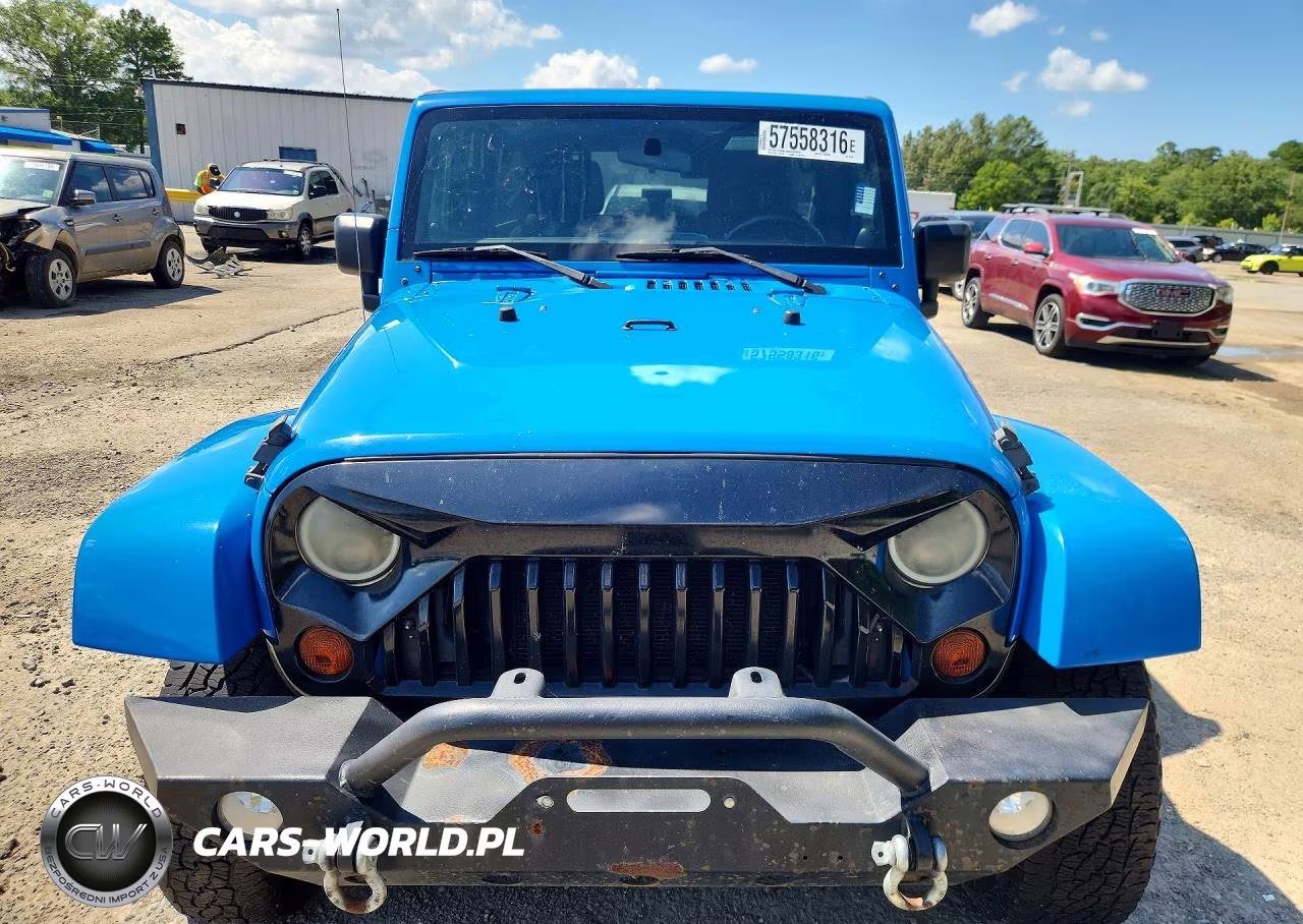 2011 Jeep Wrangler Unlimited Sahara VIN:1J4BA5H10BL632346 - 5