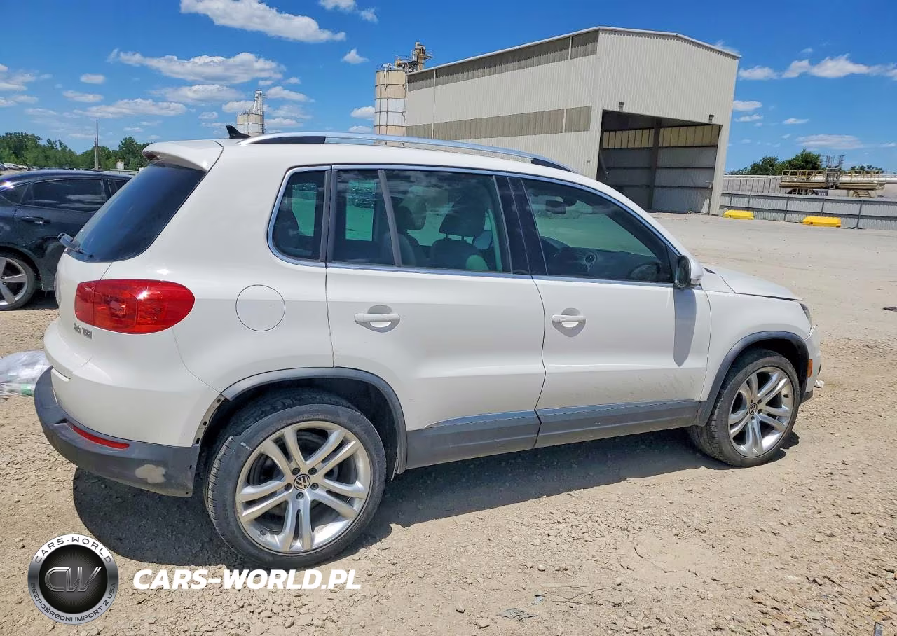 2012 Volkswagen Tiguan S VIN:WVGAV7AX8CW546486 - 3