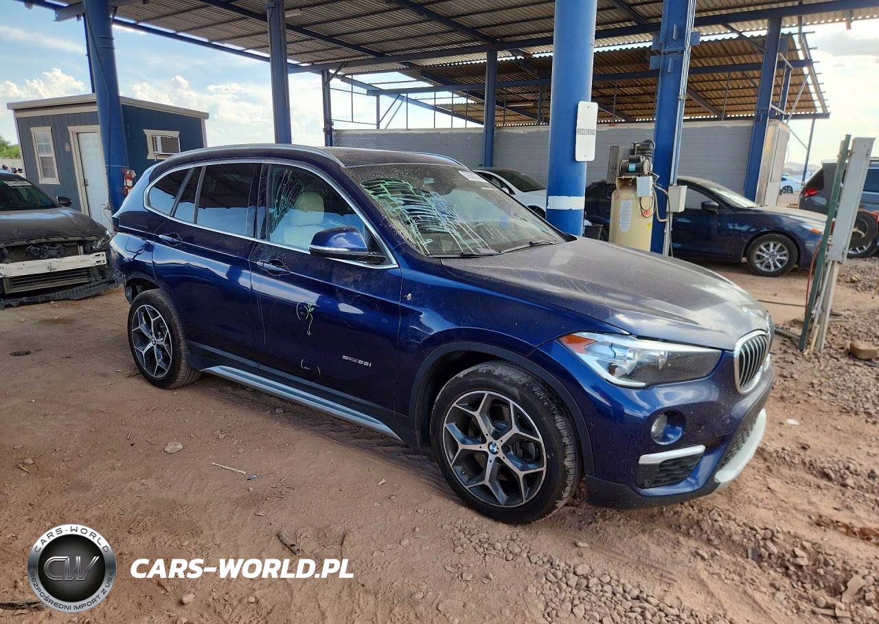 2018 BMW X1 Sdrive28I VIN:WBXHU7C31J5H43055 - 4