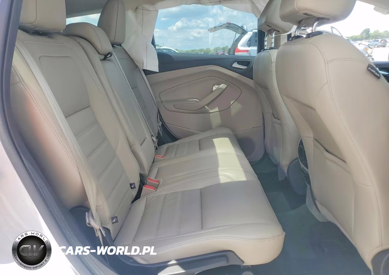 2017 Ford Escape Titanium VIN:1FMCU9J91HUB76199 - 10