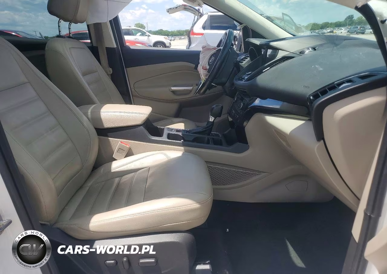2017 Ford Escape Titanium VIN:1FMCU9J91HUB76199 - 7