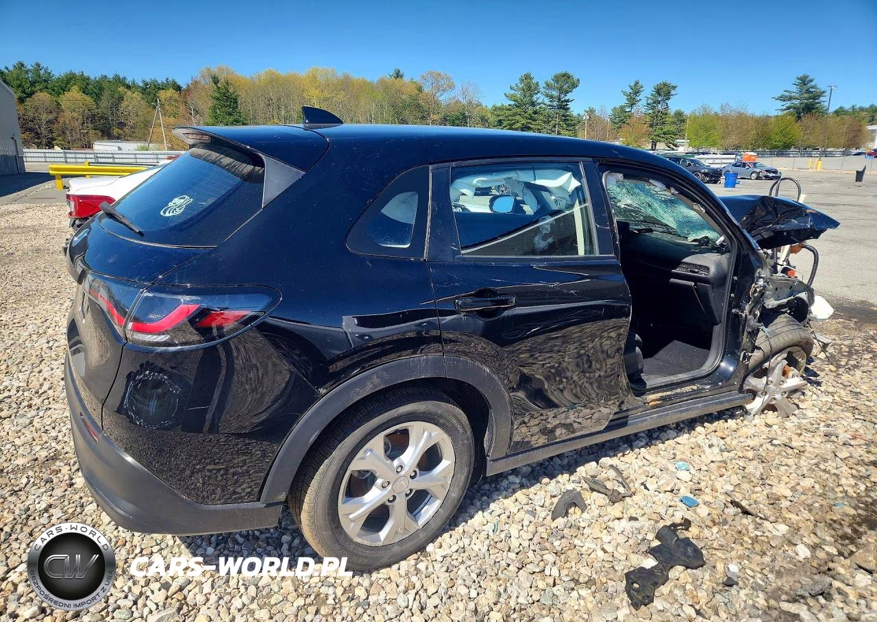 2025 Honda Hr-V Lx VIN:3CZRZ2H37SM768785 - 3