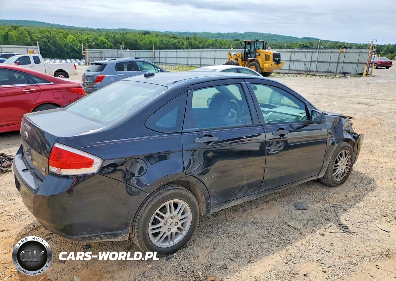 2011 Ford Focus Se VIN:1FAHP3FN1BW189170 - 3