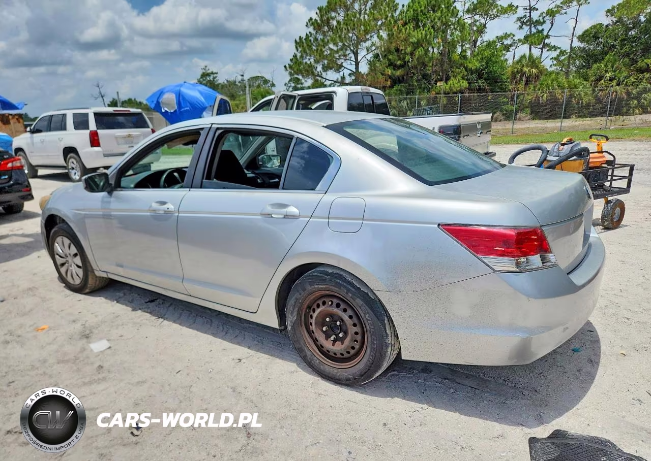 2008 Honda Accord Lx VIN:JHMCP263X8C070698 - 2