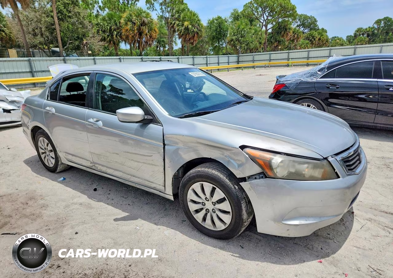 2008 Honda Accord Lx VIN:JHMCP263X8C070698 - 4