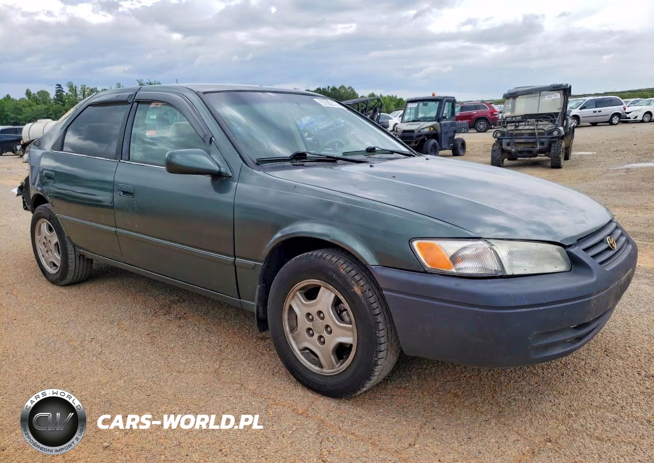 1999 Toyota Camry Ce VIN:4T1BG22K5XU582044 - 4
