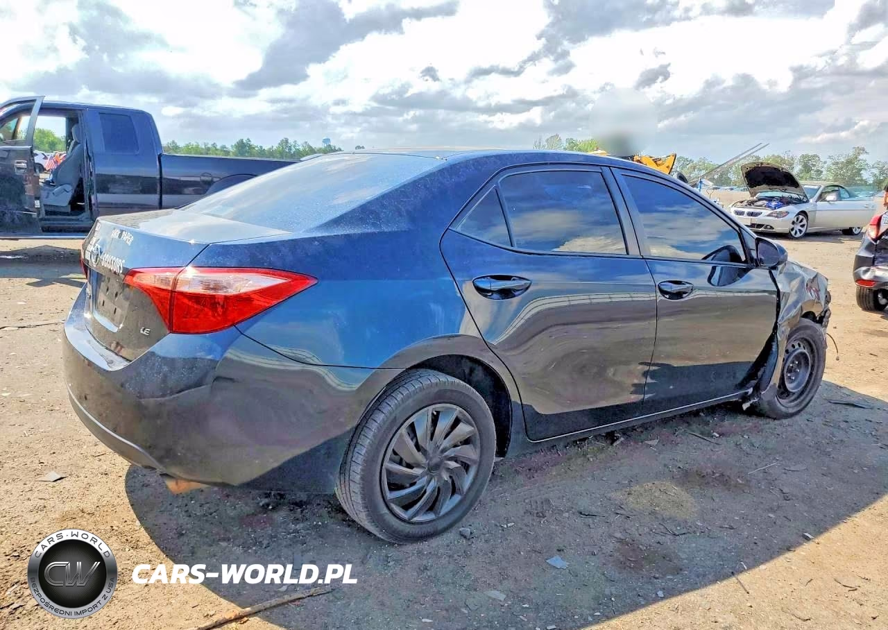 2017 Toyota Corolla Le VIN:2T1BURHE0HC928958 - 3