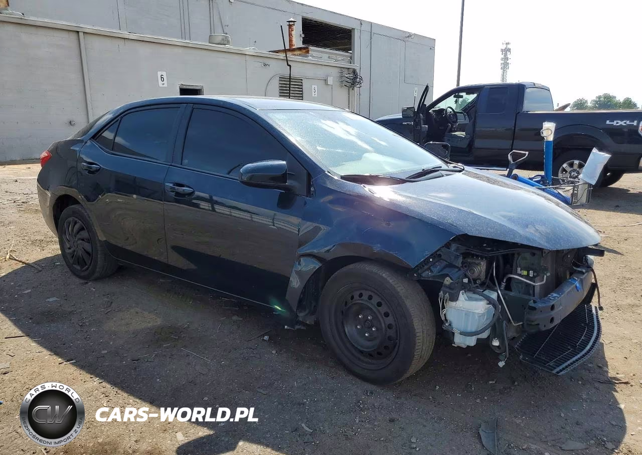 2017 Toyota Corolla Le VIN:2T1BURHE0HC928958 - 4