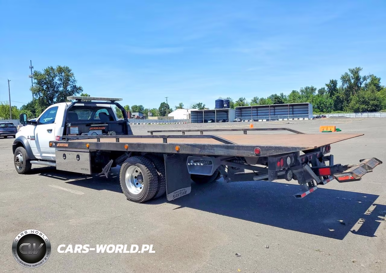 2016 Ram 5500 - Flatbed Truck VIN:3C7WRMDL5GG375855 - 2