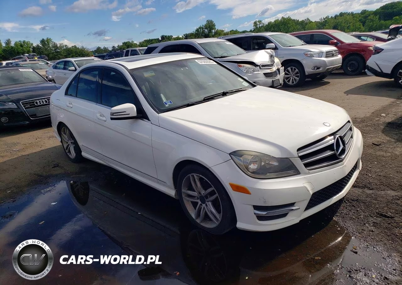 2014 Mercedes-Benz C 250 VIN:WDDGF4HBXER305170 - 4