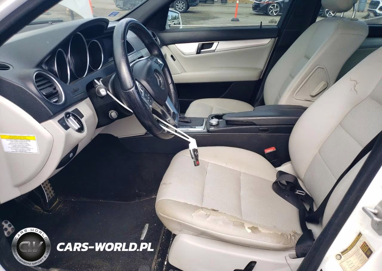 2014 Mercedes-Benz C 250 VIN:WDDGF4HBXER305170 - 7