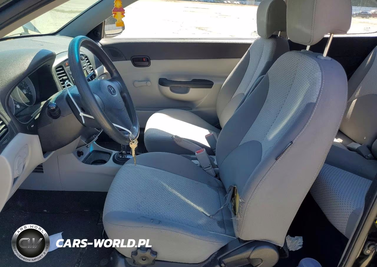 2009 Hyundai Accent Gs VIN:KMHCM36C49U116954 - 7