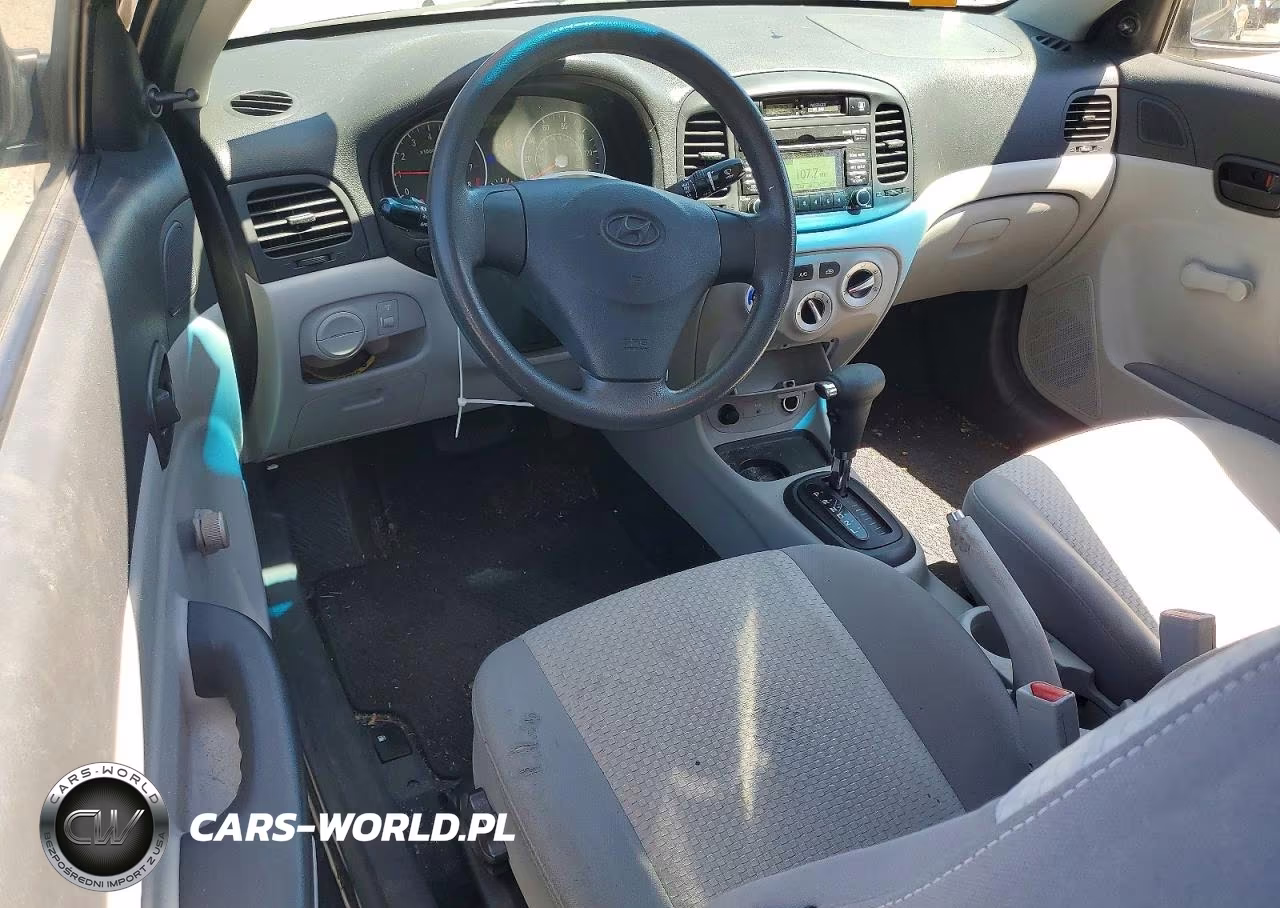2009 Hyundai Accent Gs VIN:KMHCM36C49U116954 - 8