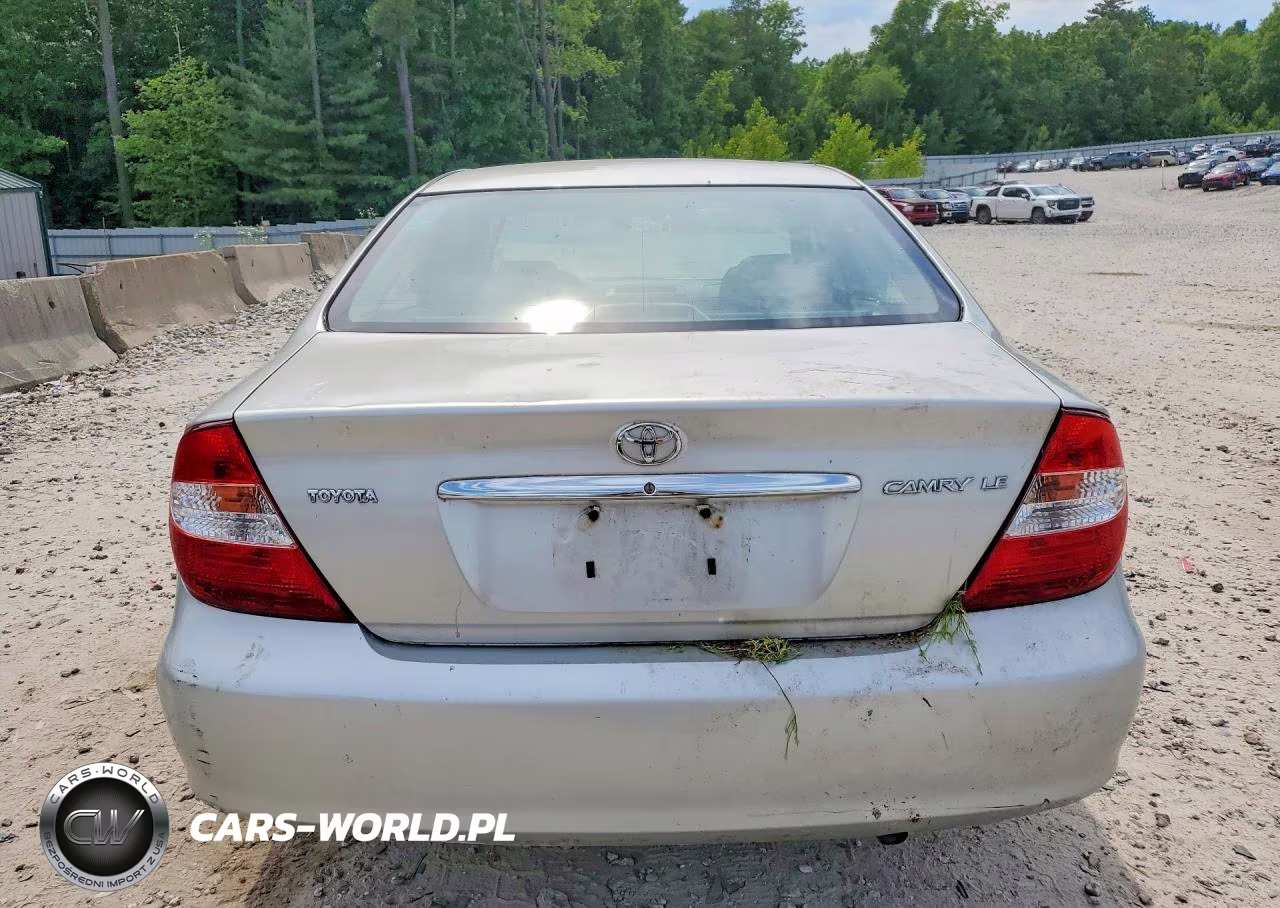 2003 Toyota Camry Le VIN:4T1BE32K03U665922 - 6