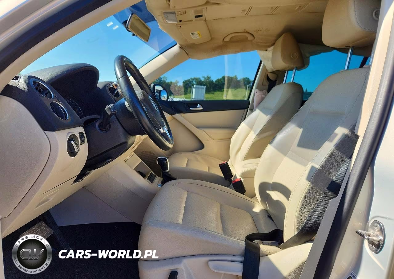 2012 Volkswagen Tiguan S VIN:WVGAV7AX3CW555550 - 7