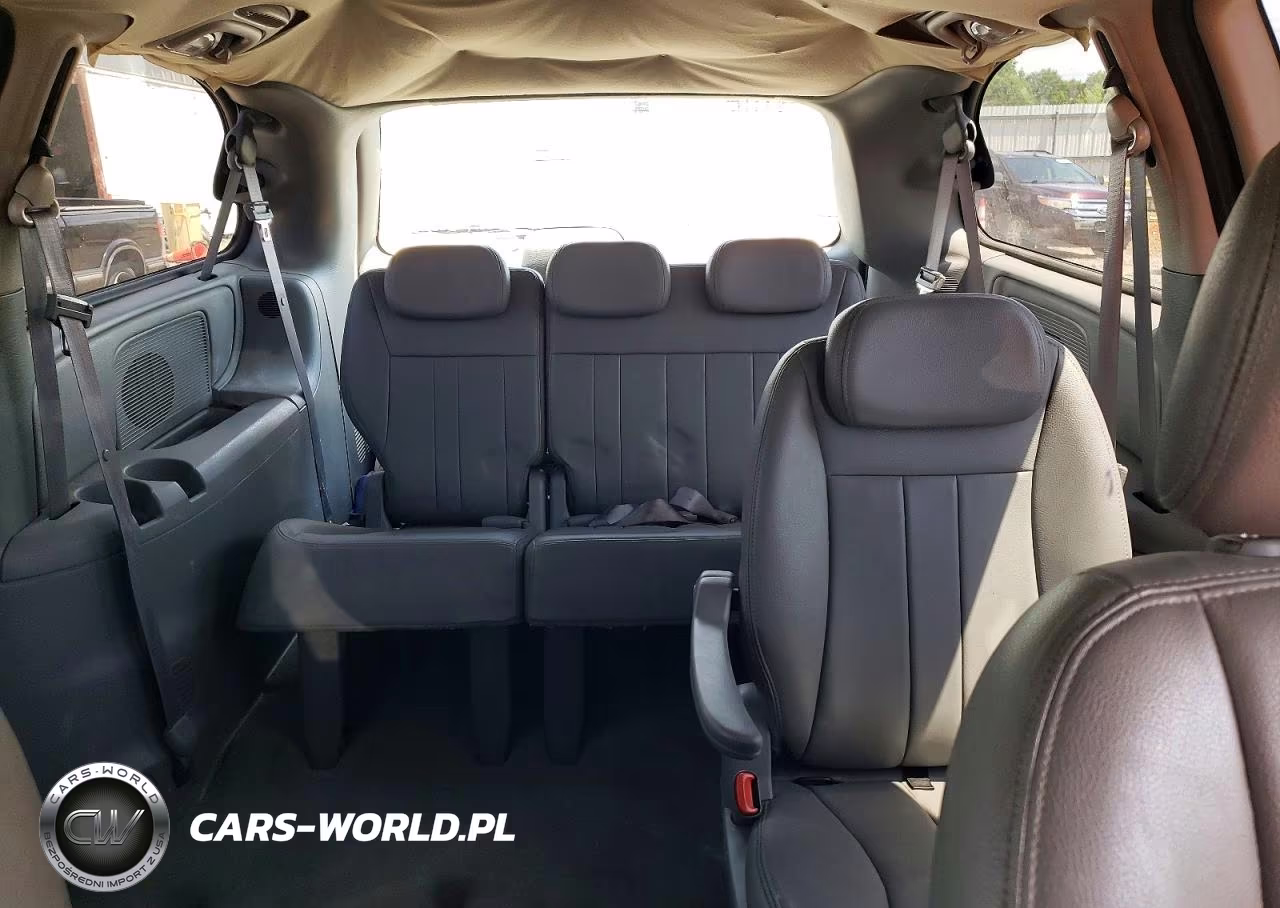 2007 Chrysler Town & Country Touring VIN:2A4GP54L17R134506 - 10