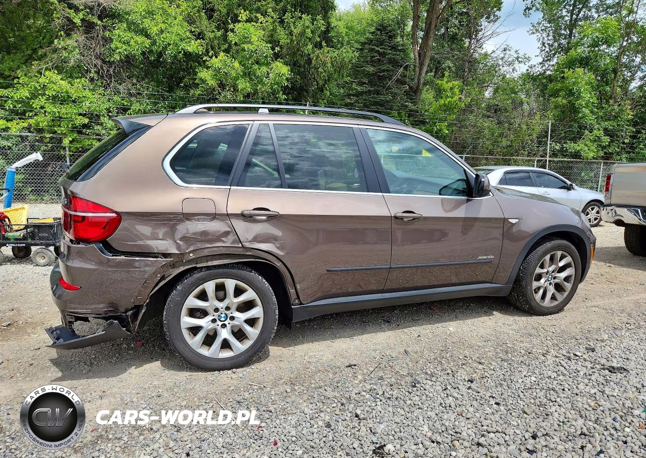 2013 BMW X5 xDrive35I VIN:5UXZV4C57D0E04475 - 3