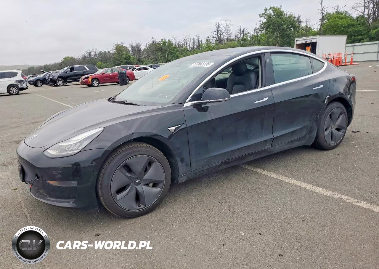 2020 Tesla Model 3 – zdjęcie 1 z 12