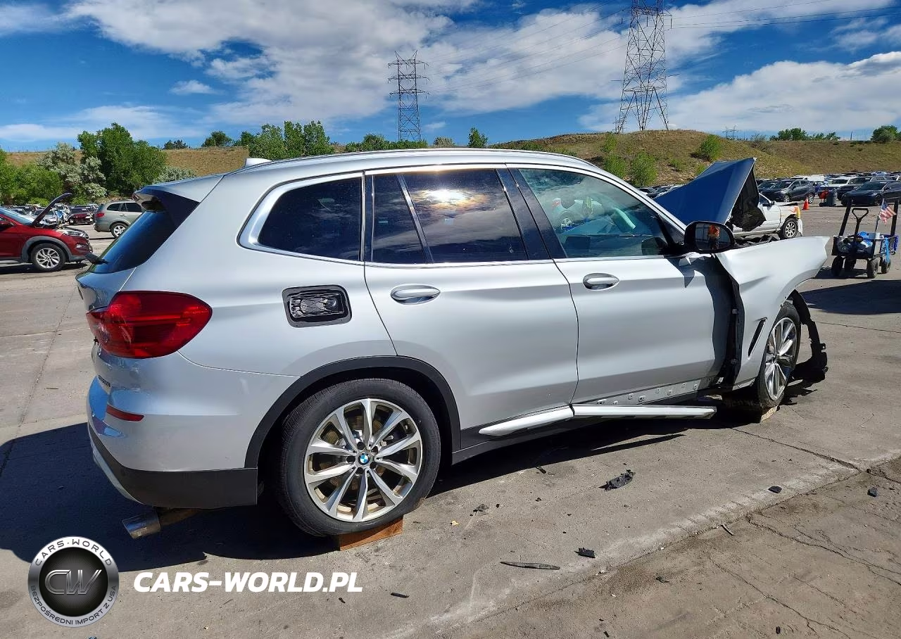 2019 BMW X3 xDrive30I VIN:5UXTR9C53KLE13340 - 3
