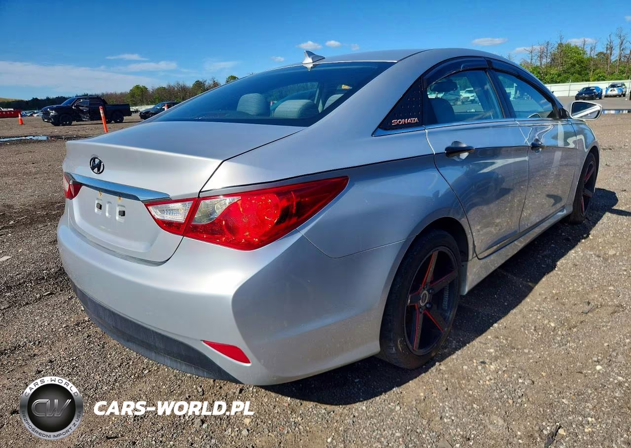 2014 Hyundai Sonata Gls VIN:5NPEB4AC6EH820531 - 3