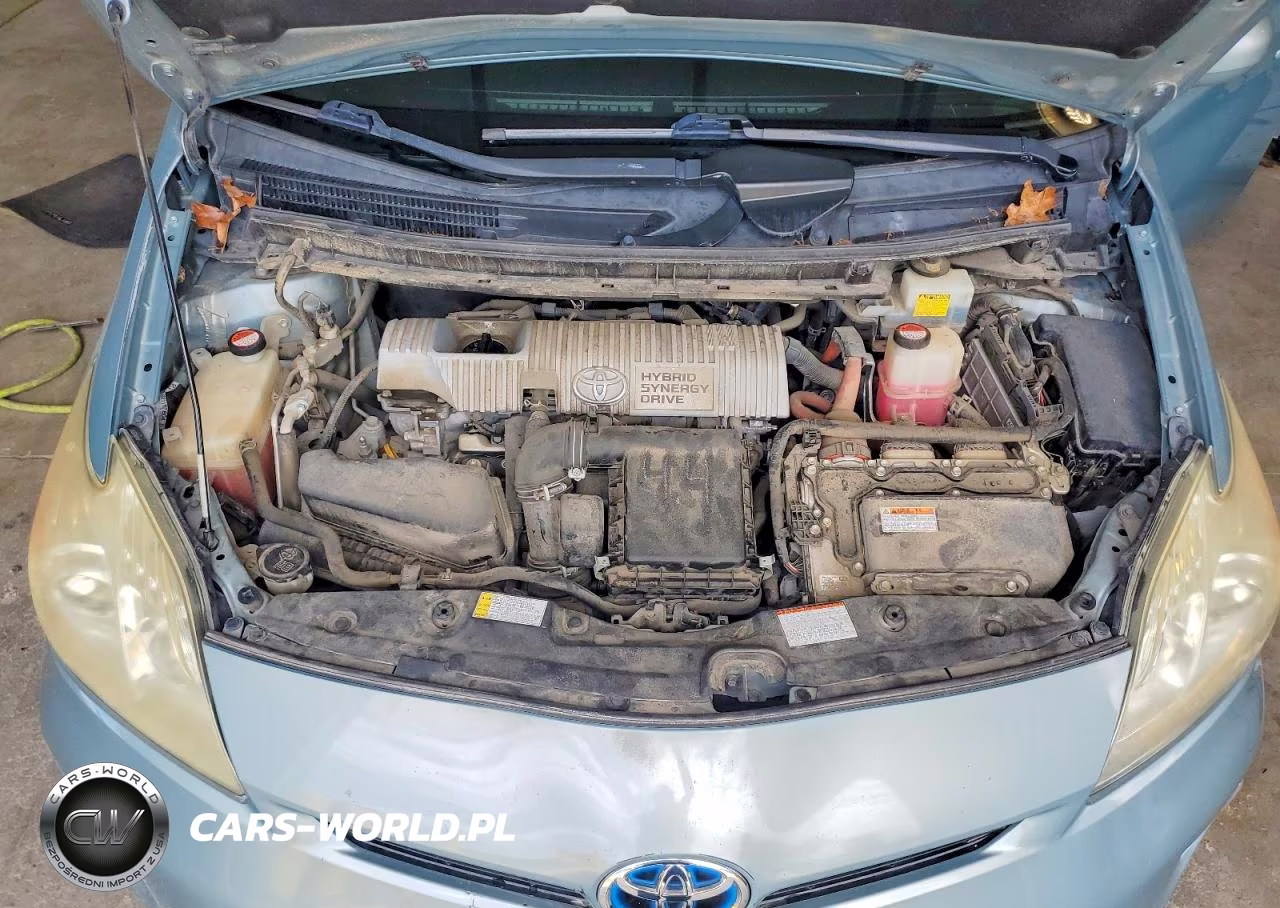 2015 Toyota Prius Two VIN:JTDKN3DU2F1963123 - 11