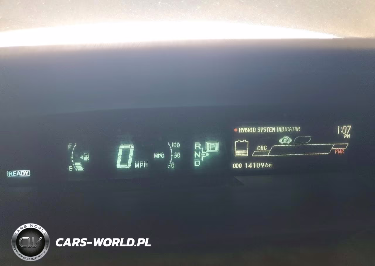 2015 Toyota Prius Two VIN:JTDKN3DU2F1963123 - 9