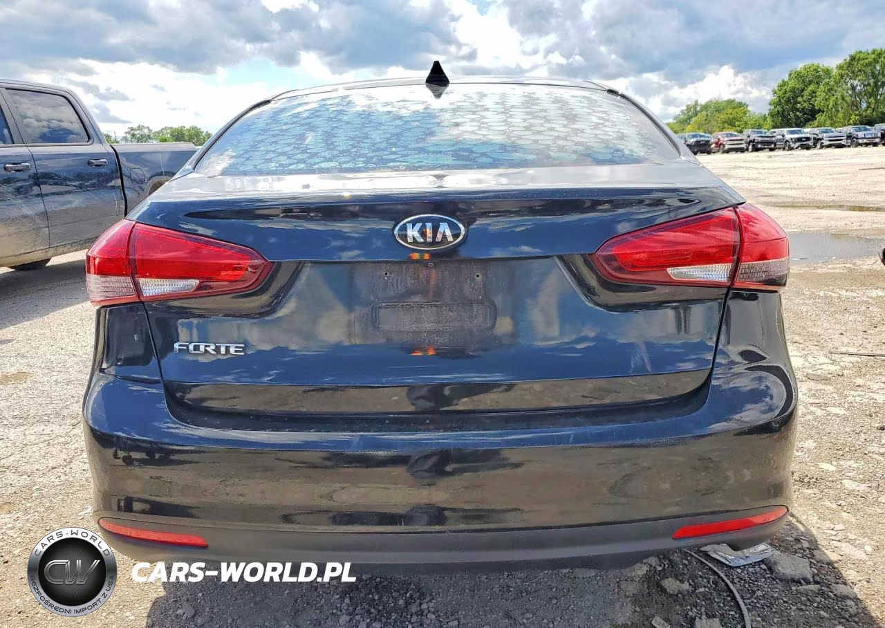 2018 Kia Forte Lx VIN:3KPFL4A70JE261139 - 6