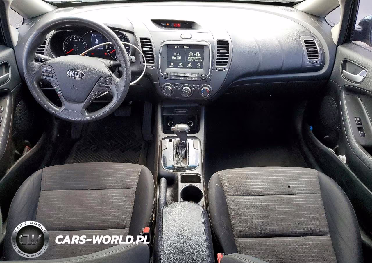 2018 Kia Forte Lx VIN:3KPFL4A70JE261139 - 8