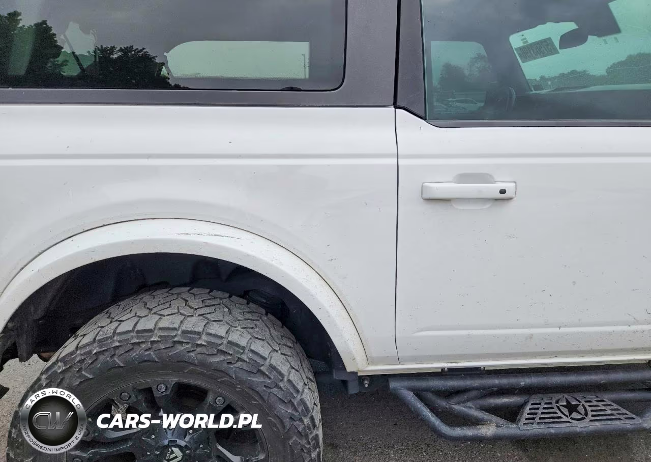 2022 Ford Bronco Base VIN:1FMDE5AP1NLB69795 - 10