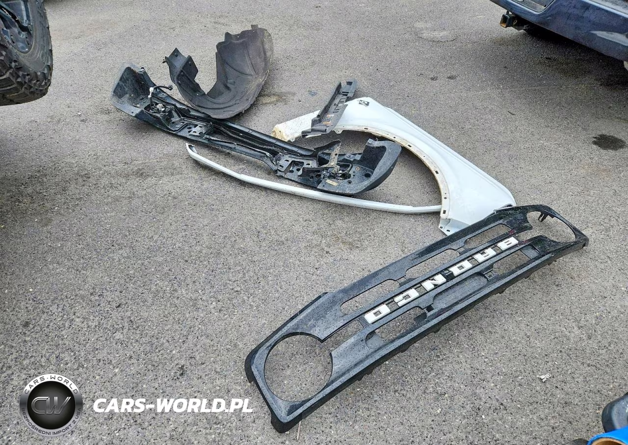 2022 Ford Bronco Base VIN:1FMDE5AP1NLB69795 - 12