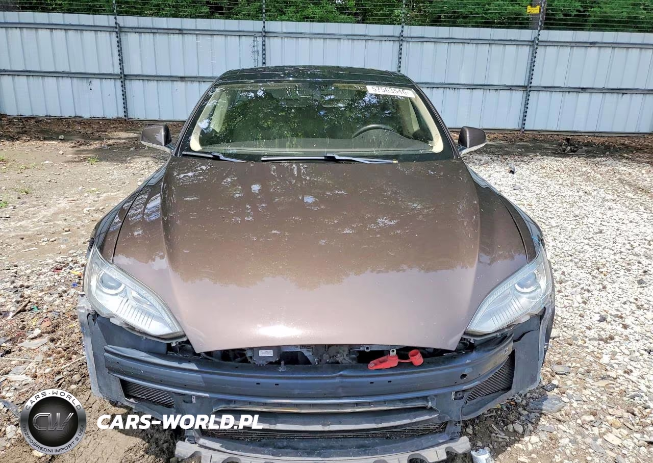 2013 Tesla Model S VIN:5YJSA1CN0DFP22496 - 5