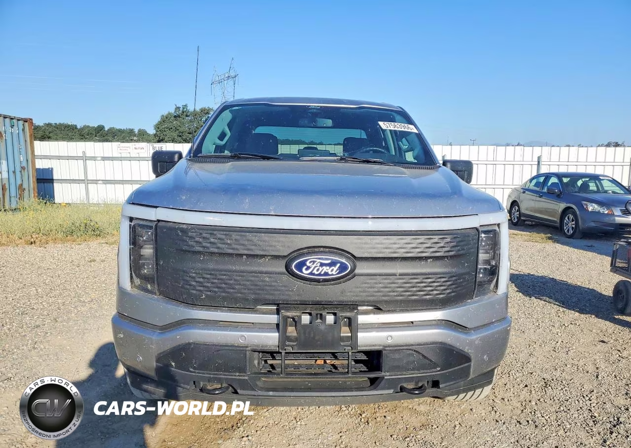 2024 Ford F150 Lightning Xlt VIN:1FT6W3L71RWG03052 - 5