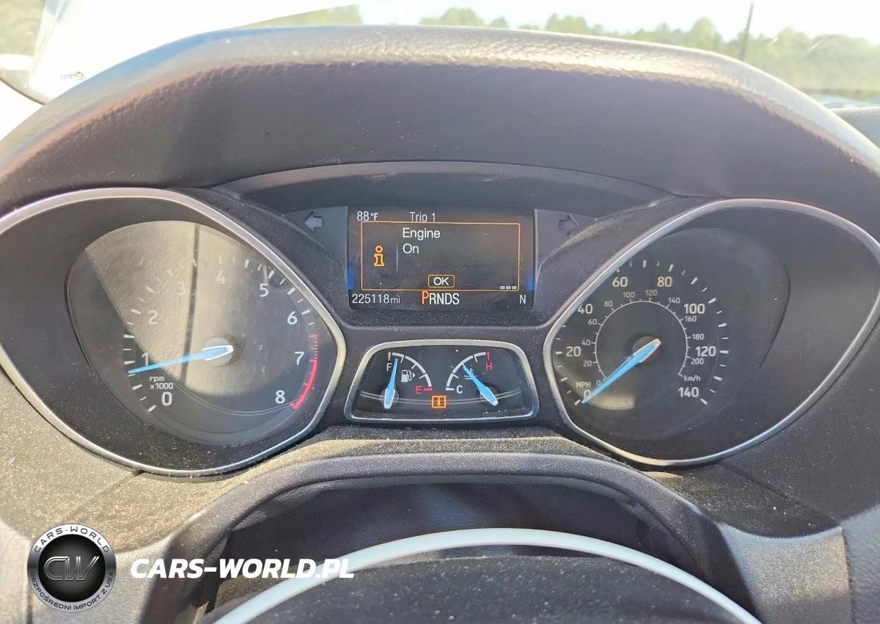 2016 Ford Focus Se VIN:1FADP3K20GL277632 - 9