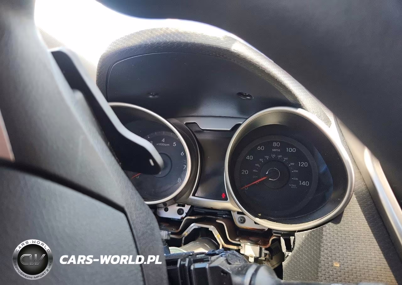2012 Hyundai Veloster Base VIN:KMHTC6ADXCU049983 - 9