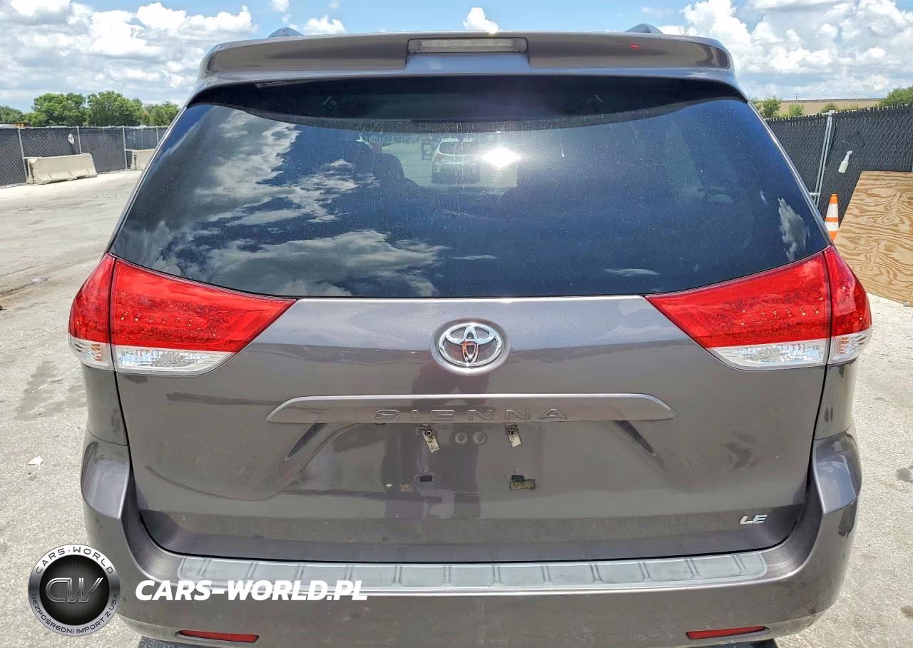 2014 Toyota Sienna Le VIN:5TDKK3DC7ES499473 - 6