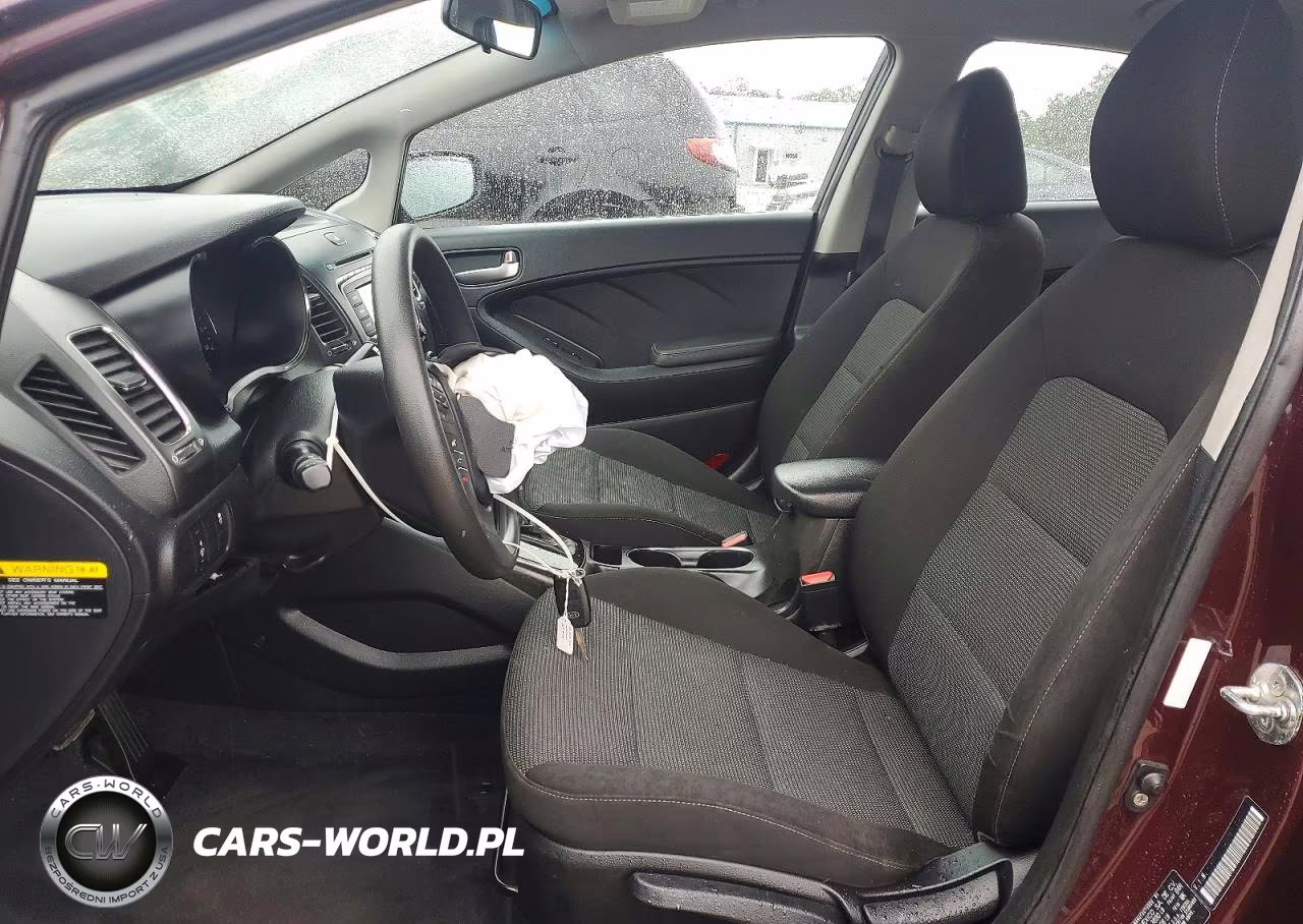 2018 Kia Forte Lx VIN:3KPFK4A79JE270490 - 7