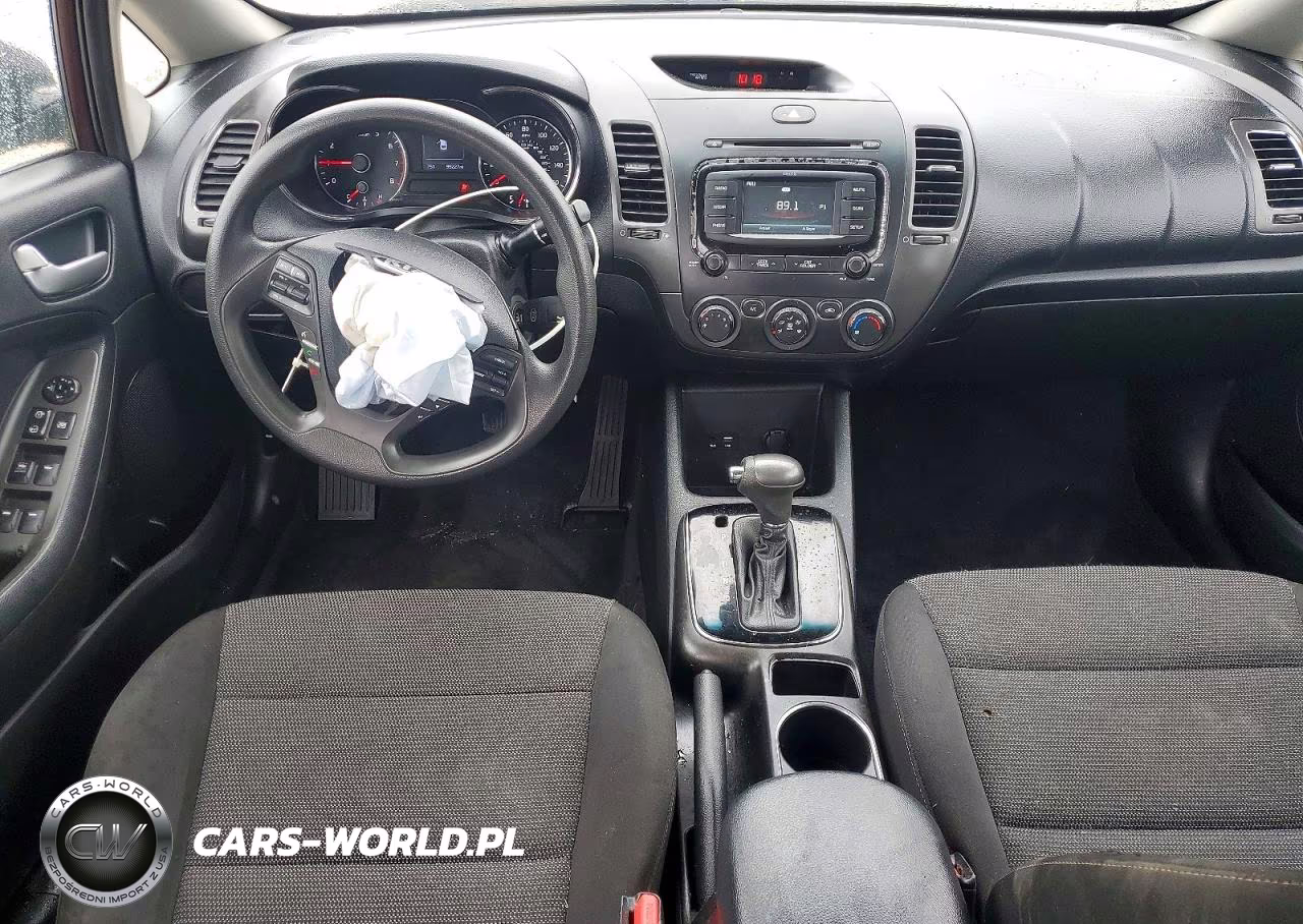 2018 Kia Forte Lx VIN:3KPFK4A79JE270490 - 8