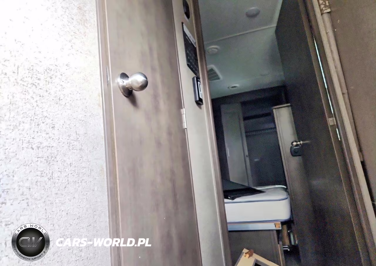 2020 Forest River Signature Camper VIN:4X4TRLH23L1891470 - 5