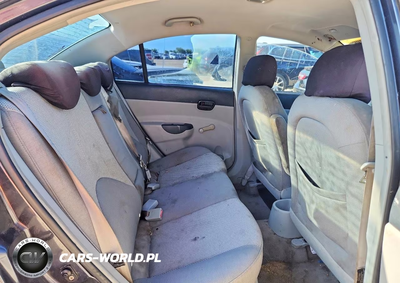 2006 Hyundai Accent Gls VIN:KMHCN46CX6U027078 - 10