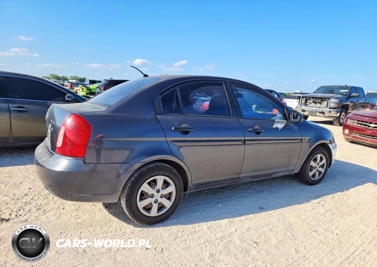 2006 Hyundai Accent Gls VIN:KMHCN46CX6U027078 - 3