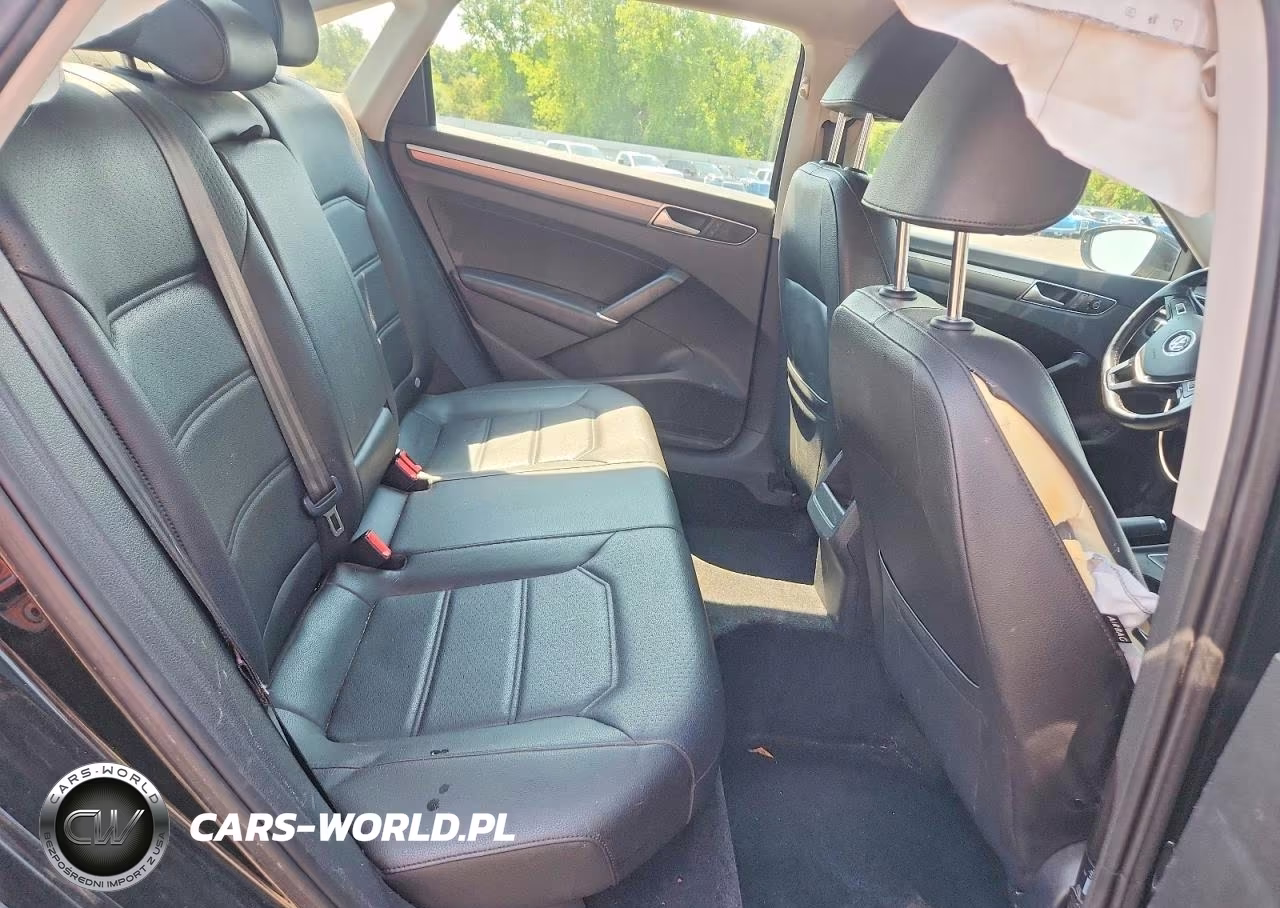 2016 Volkswagen Passat S VIN:1VWAT7A32GC034850 - 10