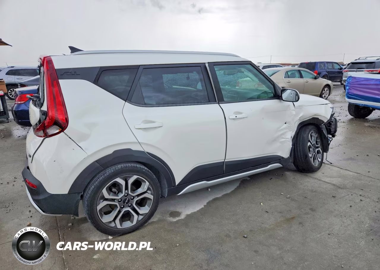 2022 Kia Soul X-Line VIN:KNDJ23AU8N7827311 - 3