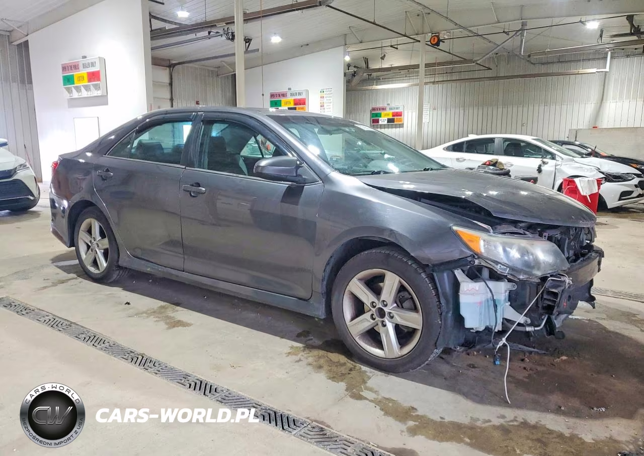 2014 Toyota Camry Se VIN:4T1BF1FK6EU815496 - 4