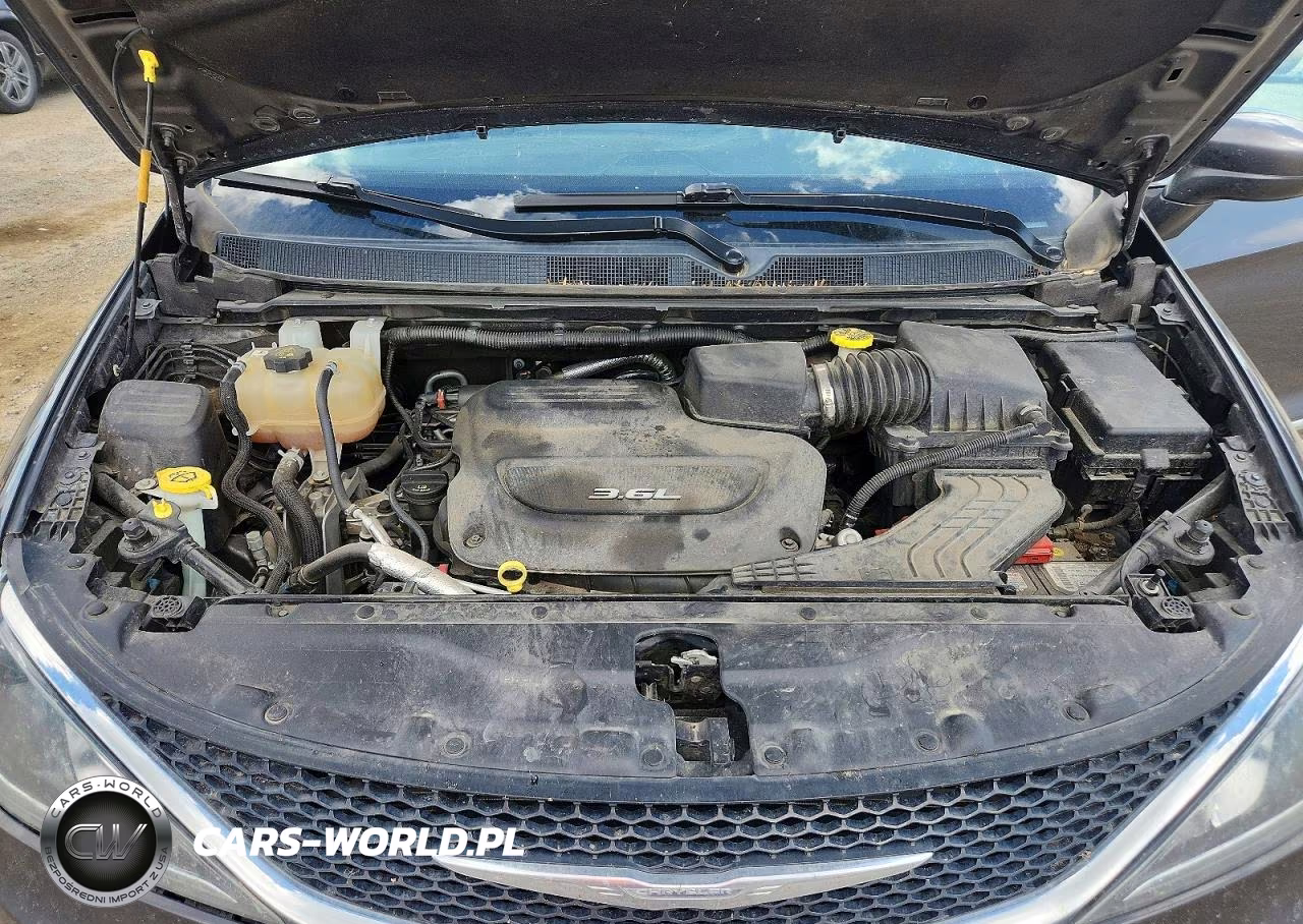2017 Chrysler Pacifica Touring L VIN:2C4RC1BG6HR688005 - 12