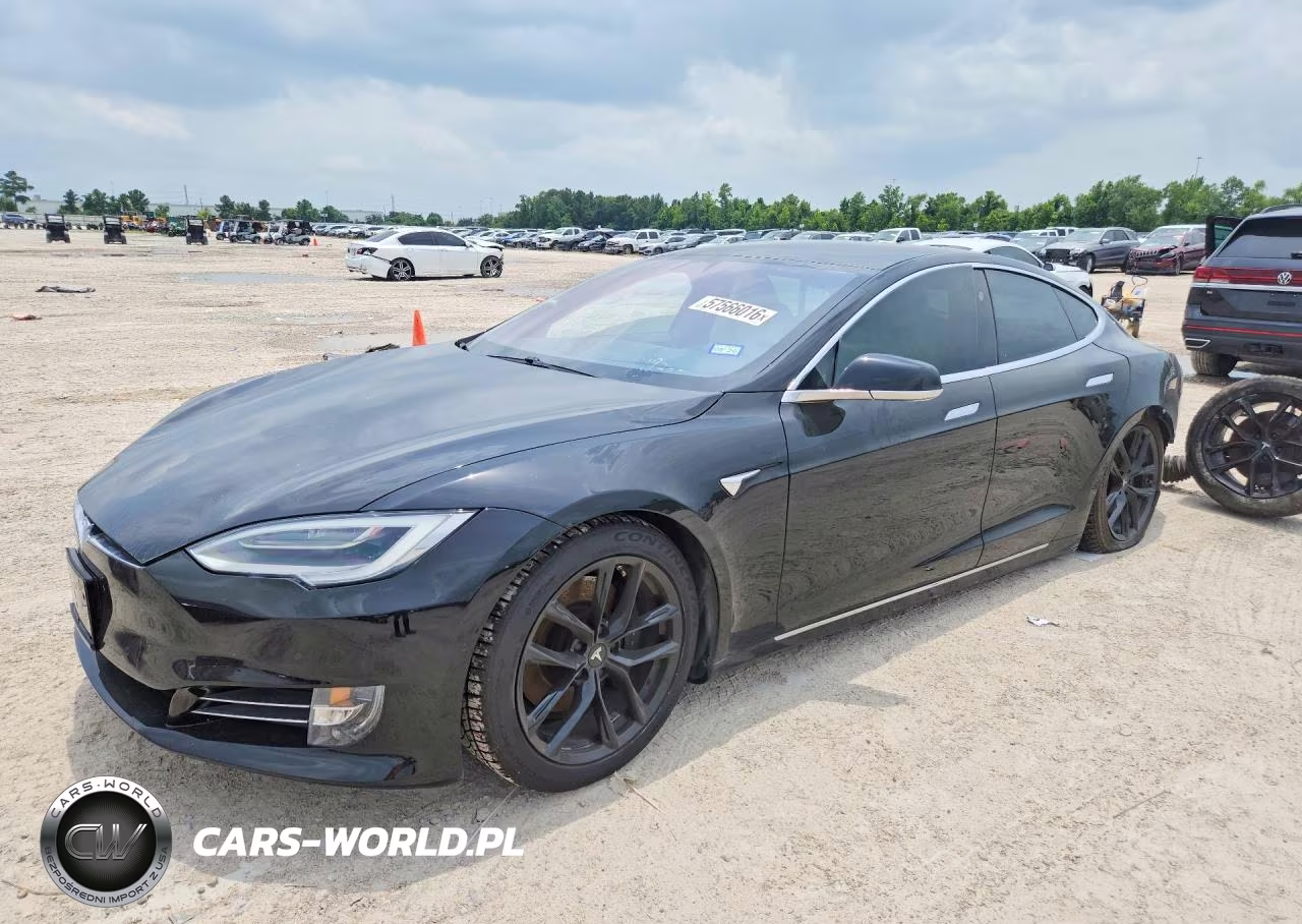 2020 Tesla Model S – zdjęcie 1 z 12