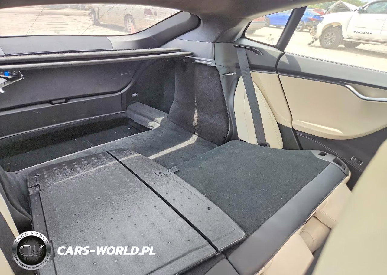 2020 Tesla Model S VIN:5YJSA1E22LF399943 - 10