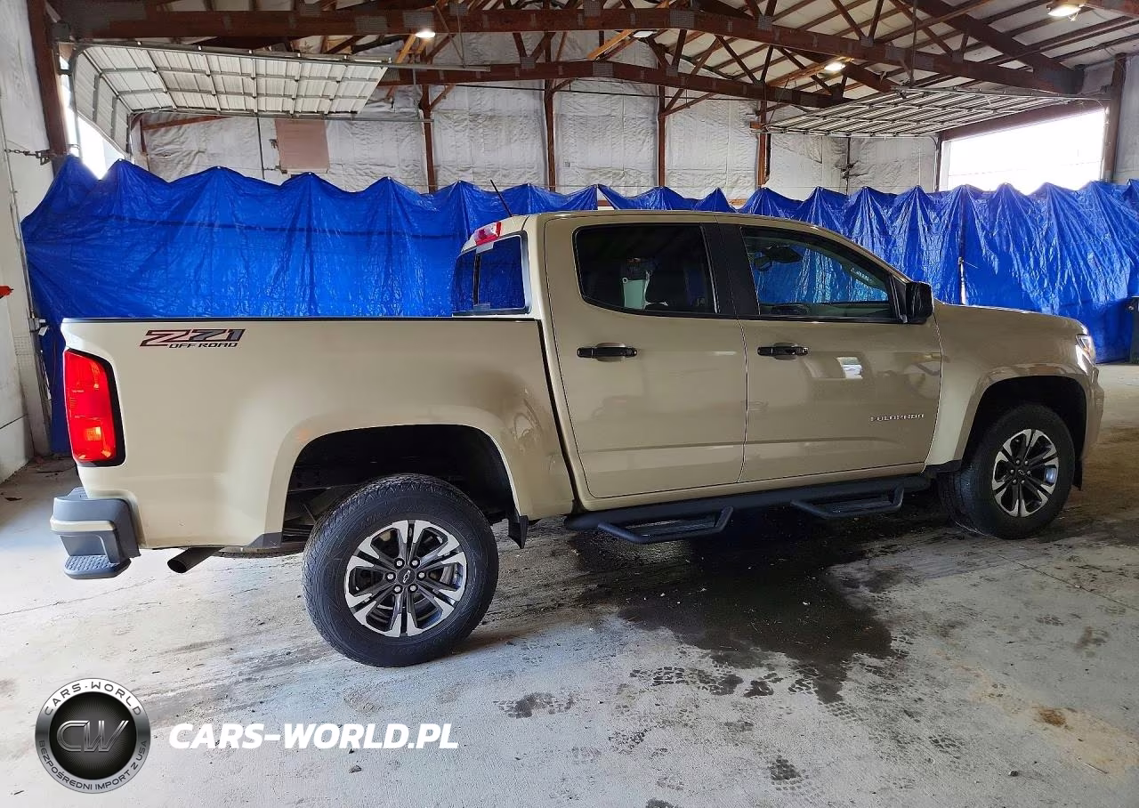 2021 Chevrolet Colorado Z71 VIN:1GCGTDEN3M1217401 - 3